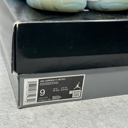 Jordan 11 Retro Legend Blue (2024) *pre-owned* SIZE 9