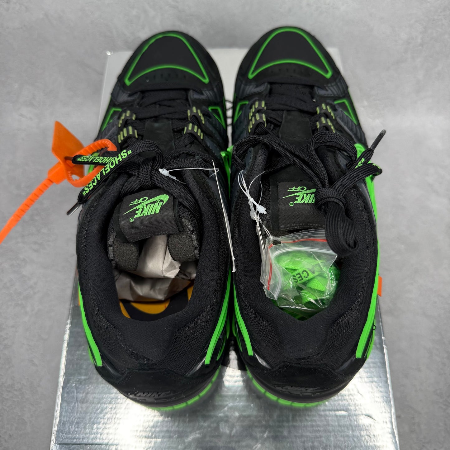 Nike Air Rubber Dunk Off-White Green Strike