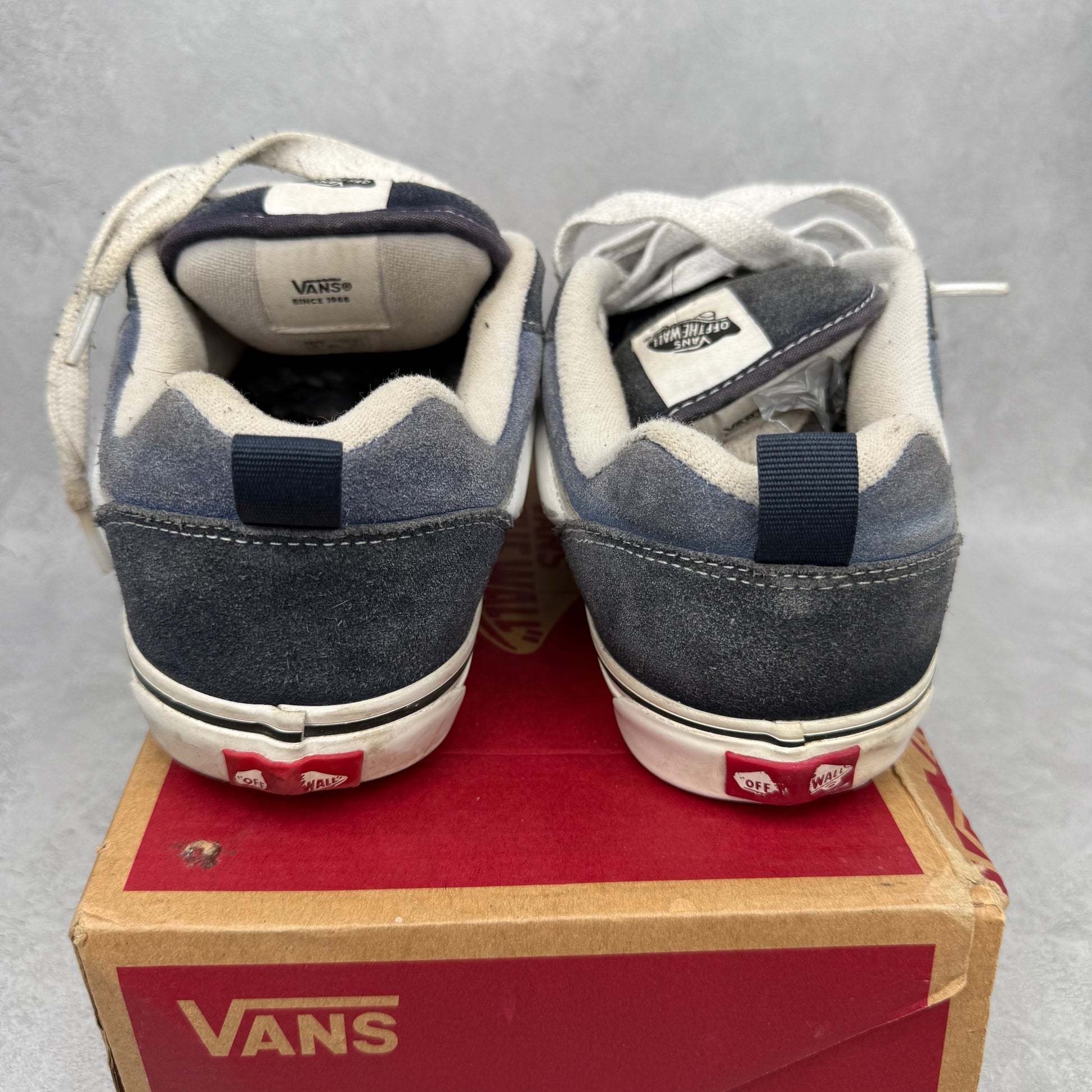 Vans Knu Skool Navy White *pre-owned* SIZE 10.5