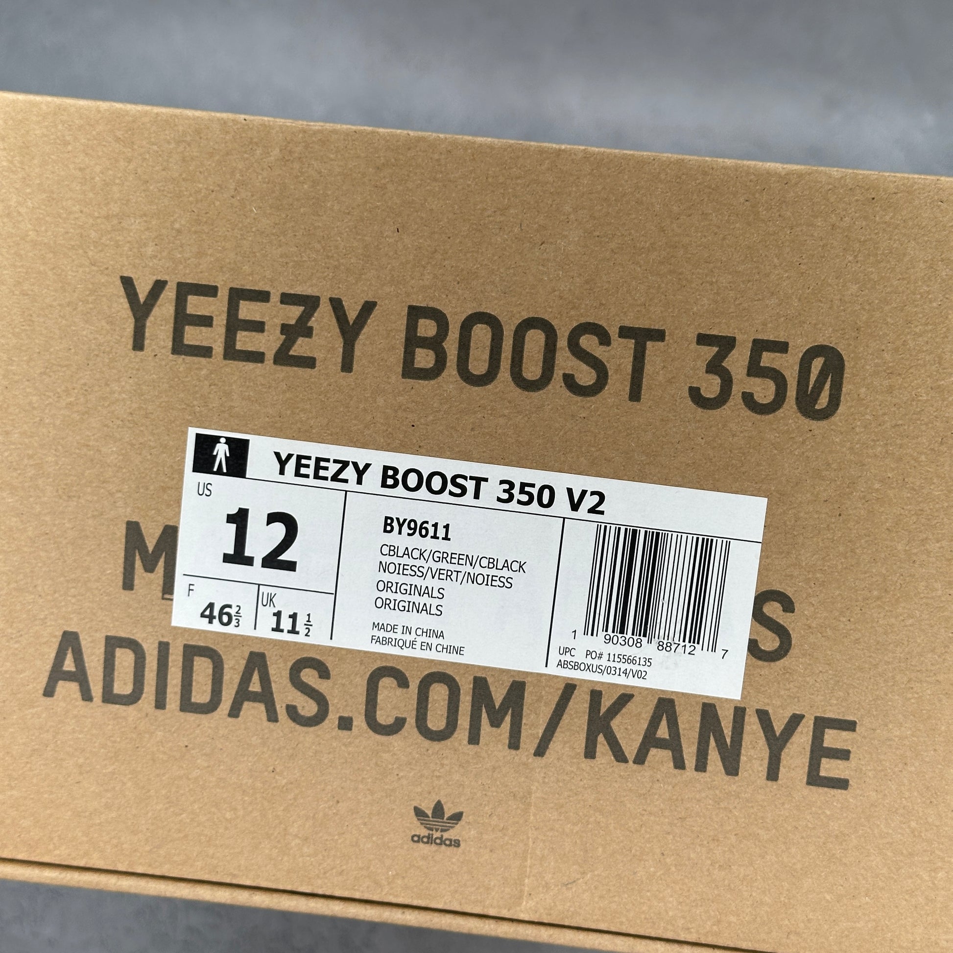 adidas Yeezy Boost 350 V2 Core Black Green VNDS *pre-owned* SIZE 12