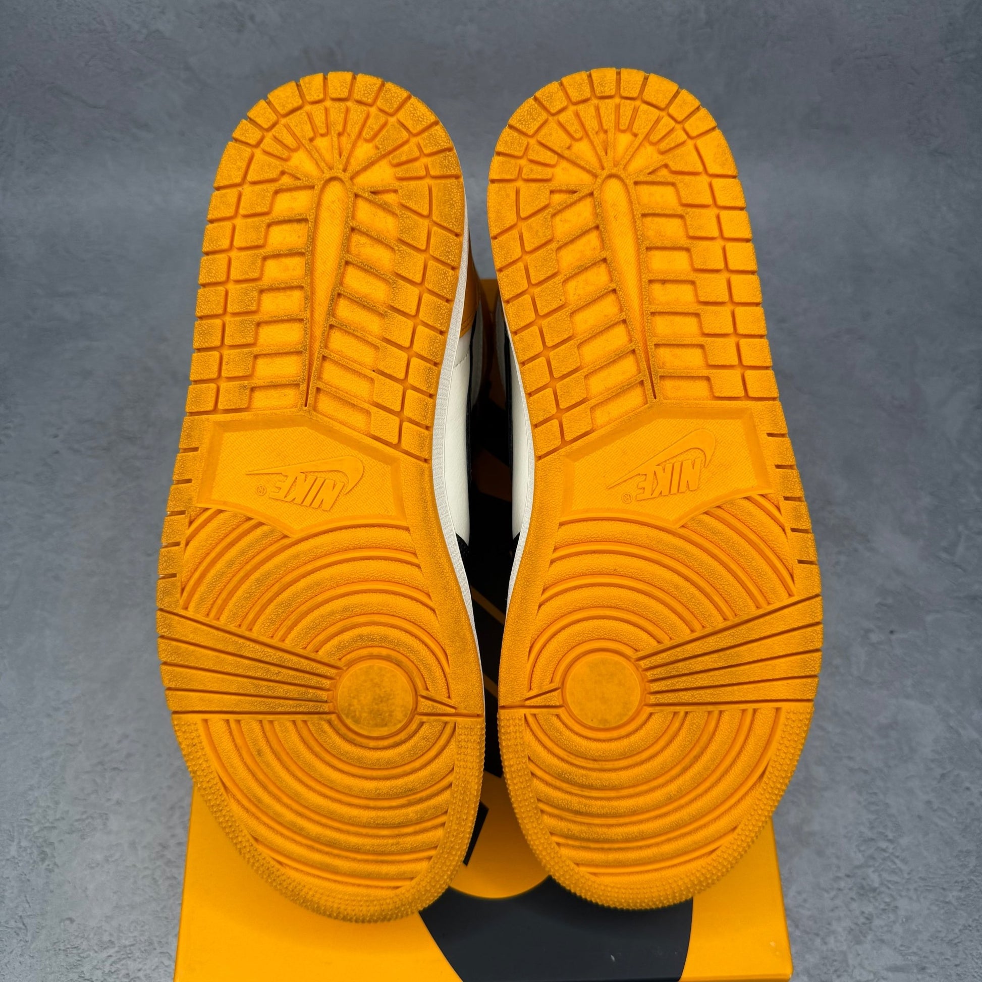 Jordan 1 Retro High OG Taxi *pre - owned* SIZE 9 - Kicks Collective PA - Jordan - 555088-711 - Men's Shoes - 9M/10.5W - Pre - Owned