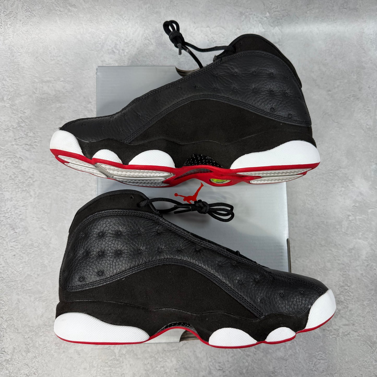 Jordan 13 Retro Playoffs (2023) *pre-owned* SIZE 9