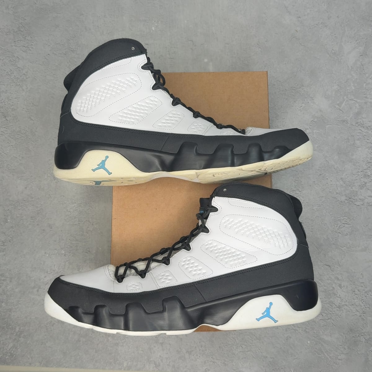 Jordan 9 Retro University Blue 15 (Pre-Owned) - front