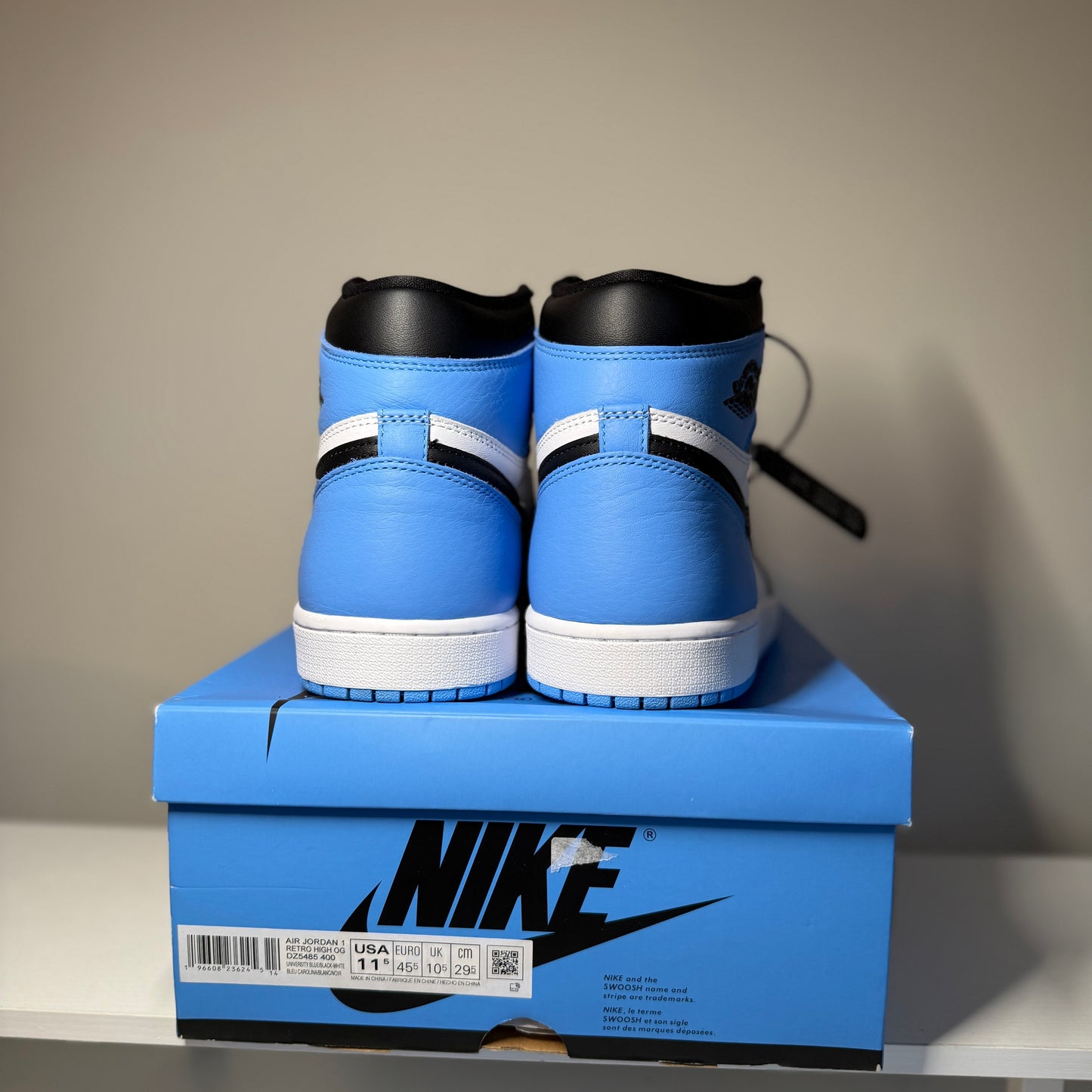 Jordan 1 Retro High OG UNC Toe *pre-owned* (SIZE 11.5)