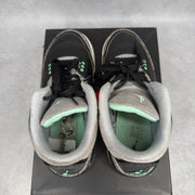 Jordan 3 Retro Green Glow (GS) *pre-owned* SIZE 5Y