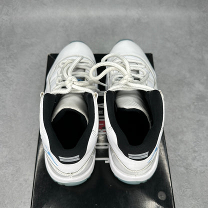 Jordan 11 Retro Legend Blue (2024) *pre-owned* SIZE 9