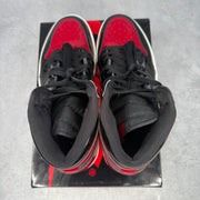 Jordan 1 Retro High OG Patent Bred pre-owned size 9.5