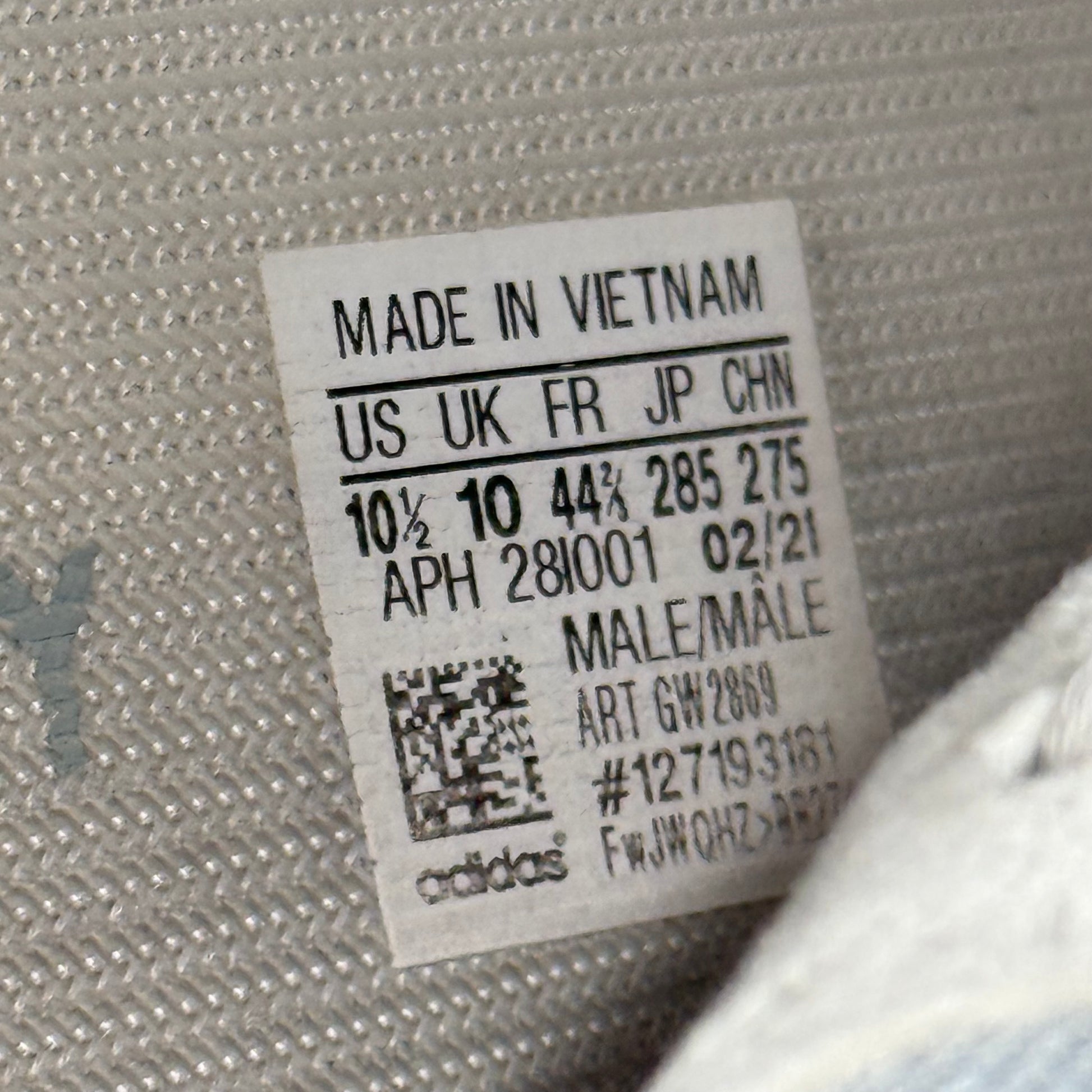 adidas Yeezy Boost 350 V2 Mono Ice *pre-owned* SIZE 9.5