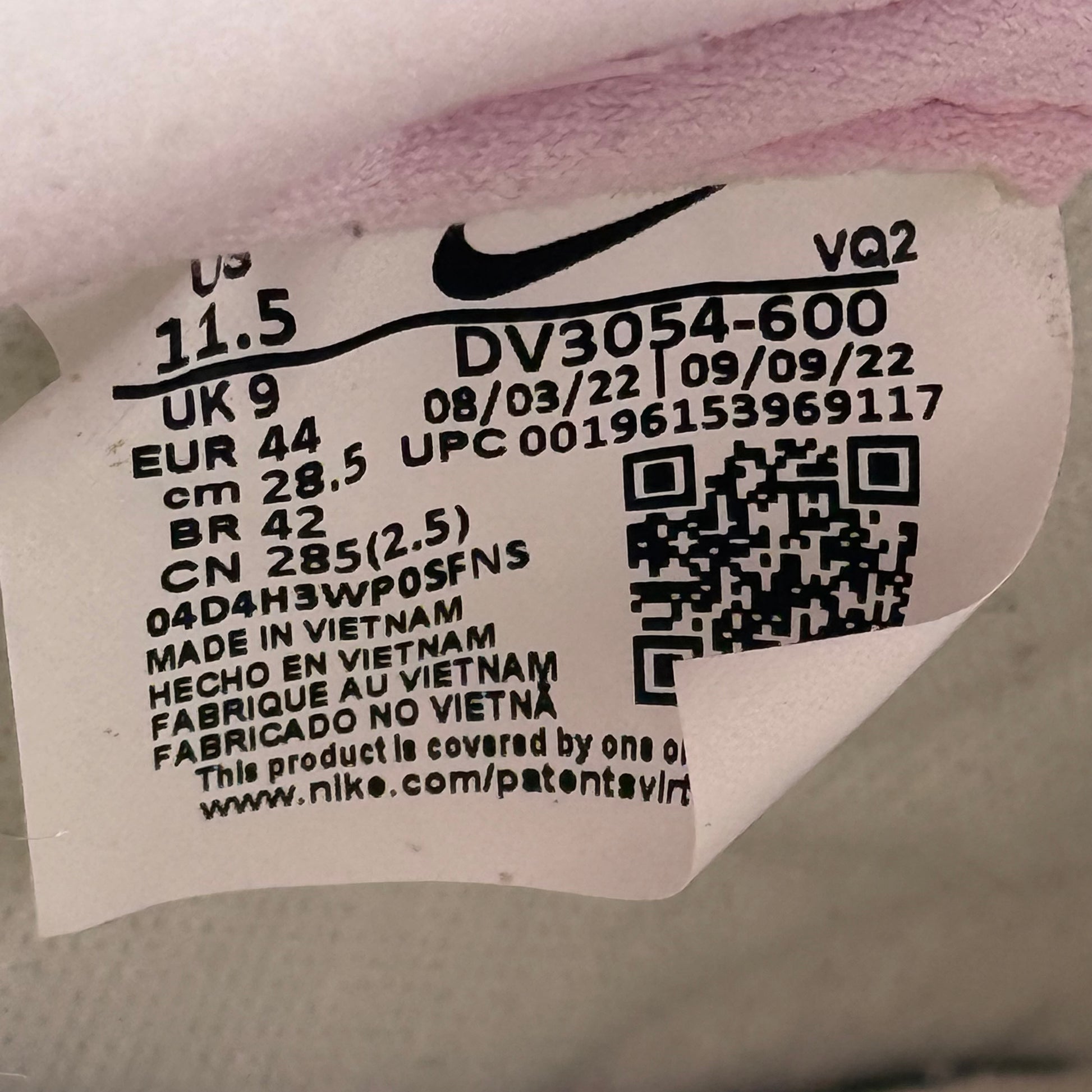 Nike Dunk Low LX Pink Foam (Women's) VNDS *pre-owned* SIZE 10M/11.5W