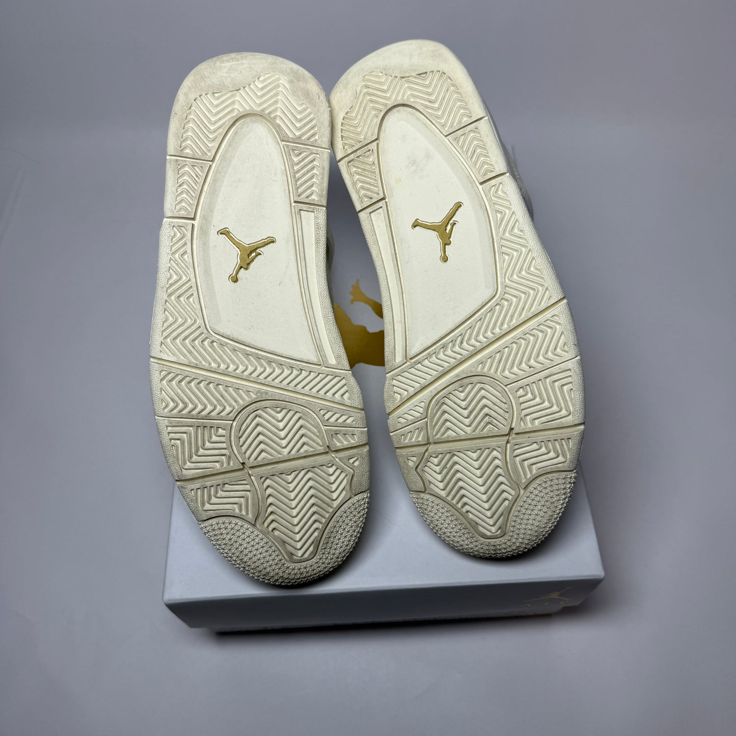 Jordan 4 Retro Metallic Gold (Women's) *Pre-Owned* (SIZE 6.5Y/8W)