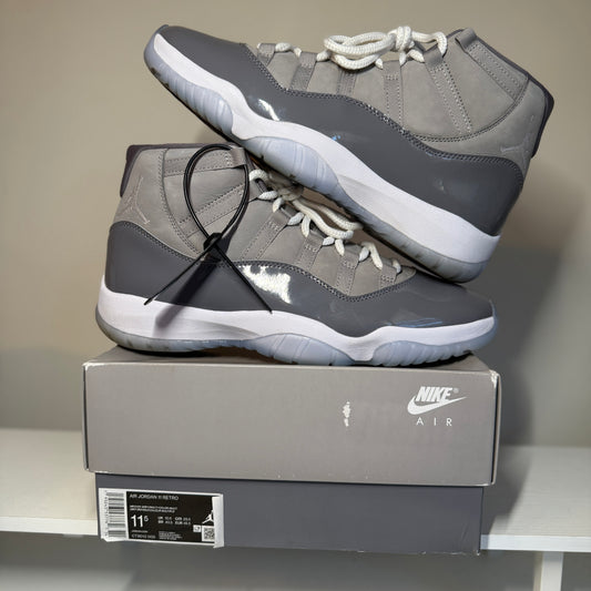 Jordan 11 Retro Cool Grey (2021) *pre-owned* (SIZE 11.5)