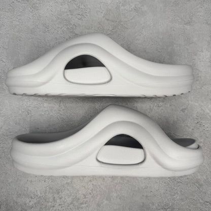 SKYLRK Beach Slide Factory Grey