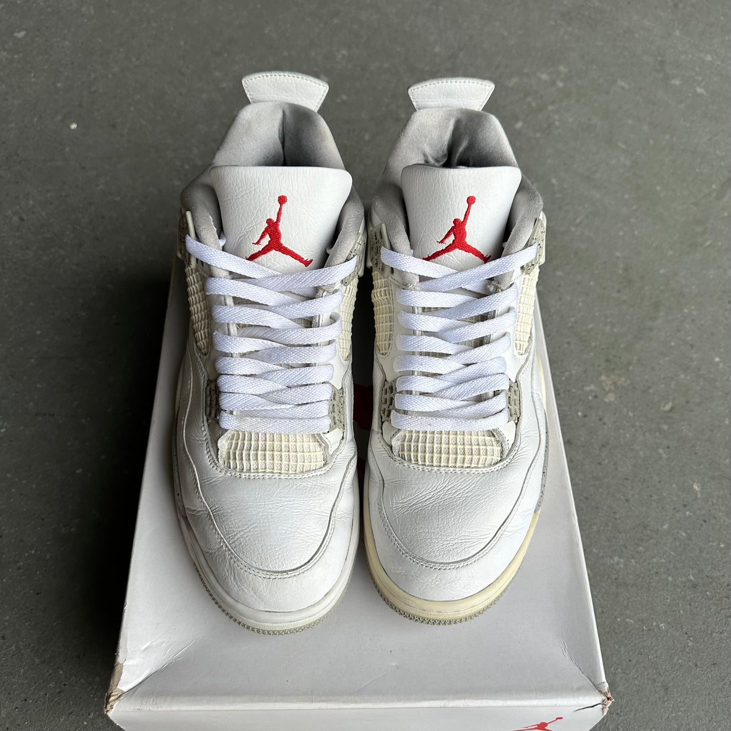 Jordan 4 Retro White Oreo (2021) *pre-owned* (SIZE 11)