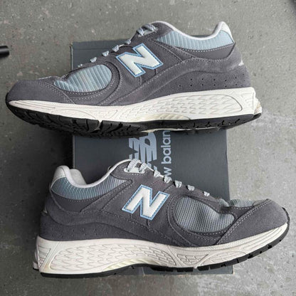 New Balance 2002R Magnent Lead *pre-owned* SIZE 11.5