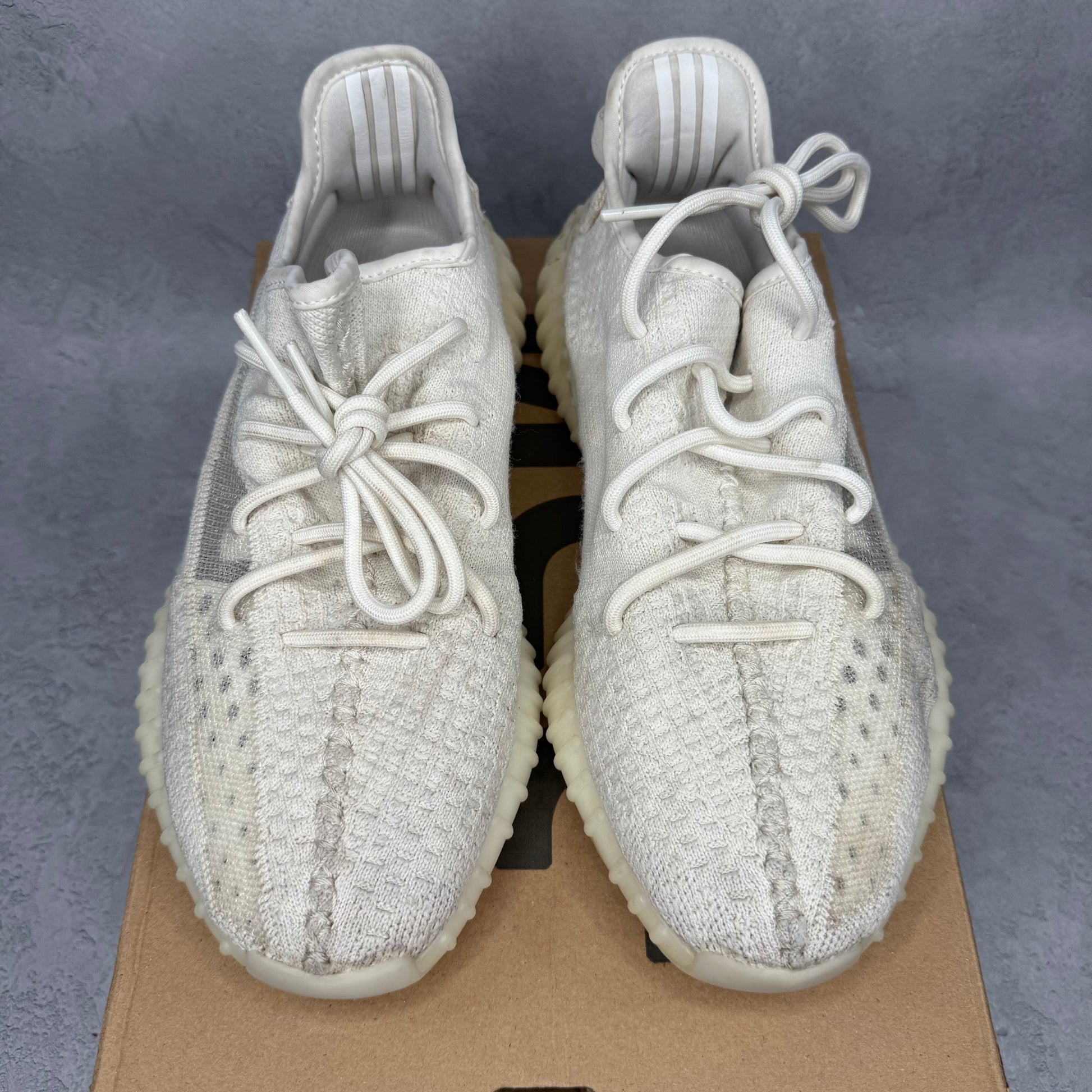adidas Yeezy Boost 350 V2 Bone *pre-owned* SIZE 9.5