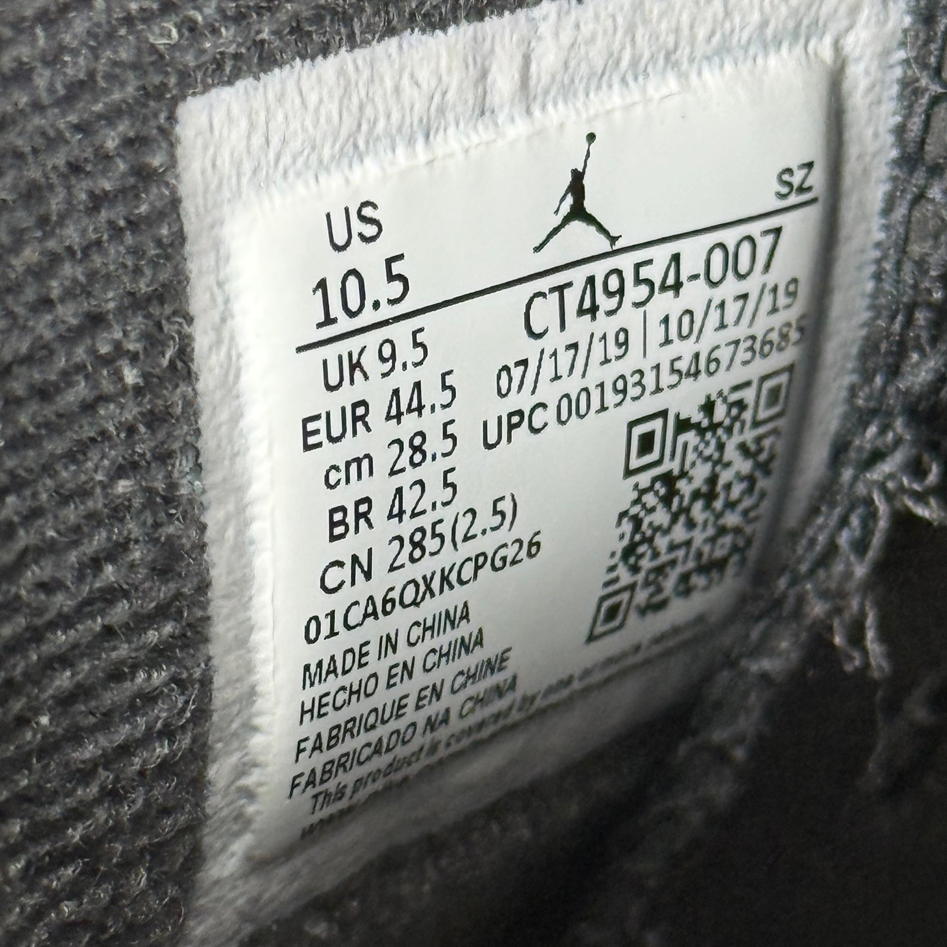 Jordan 6 Retro DMP (2020) *pre-owned* SIZE 10.5