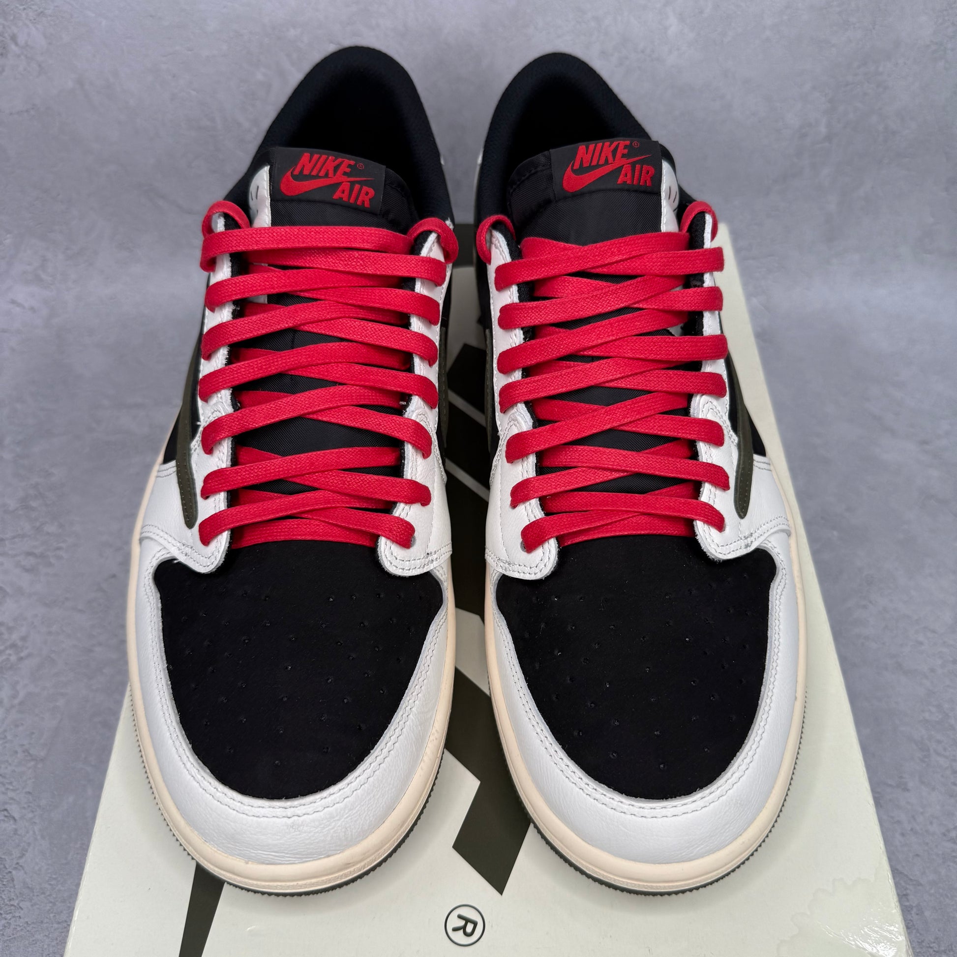 Jordan 1 Retro Low OG SP Travis Scott Olive (Women's) *pre-owned* SIZE 11.5M/13W