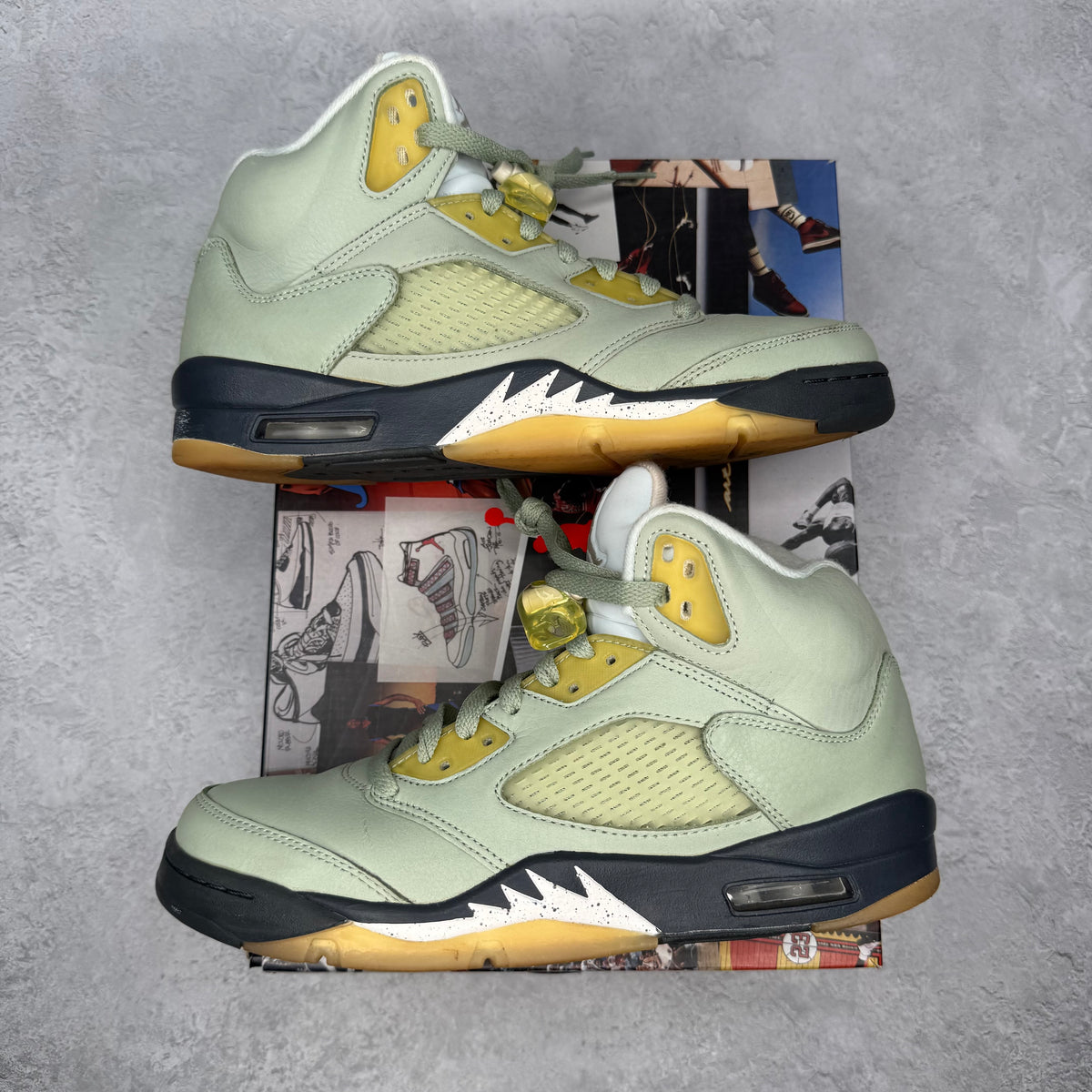 Jordan 5 Retro Jade Horizon *pre-owned* SIZE 8.5