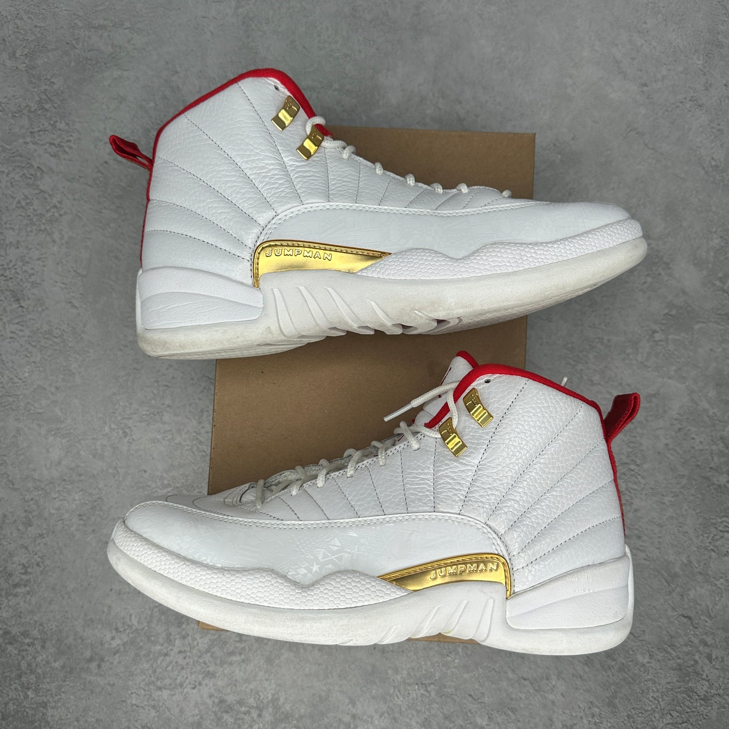 Jordan 12 Retro FIBA (2019) *pre-owned* SIZE 10
