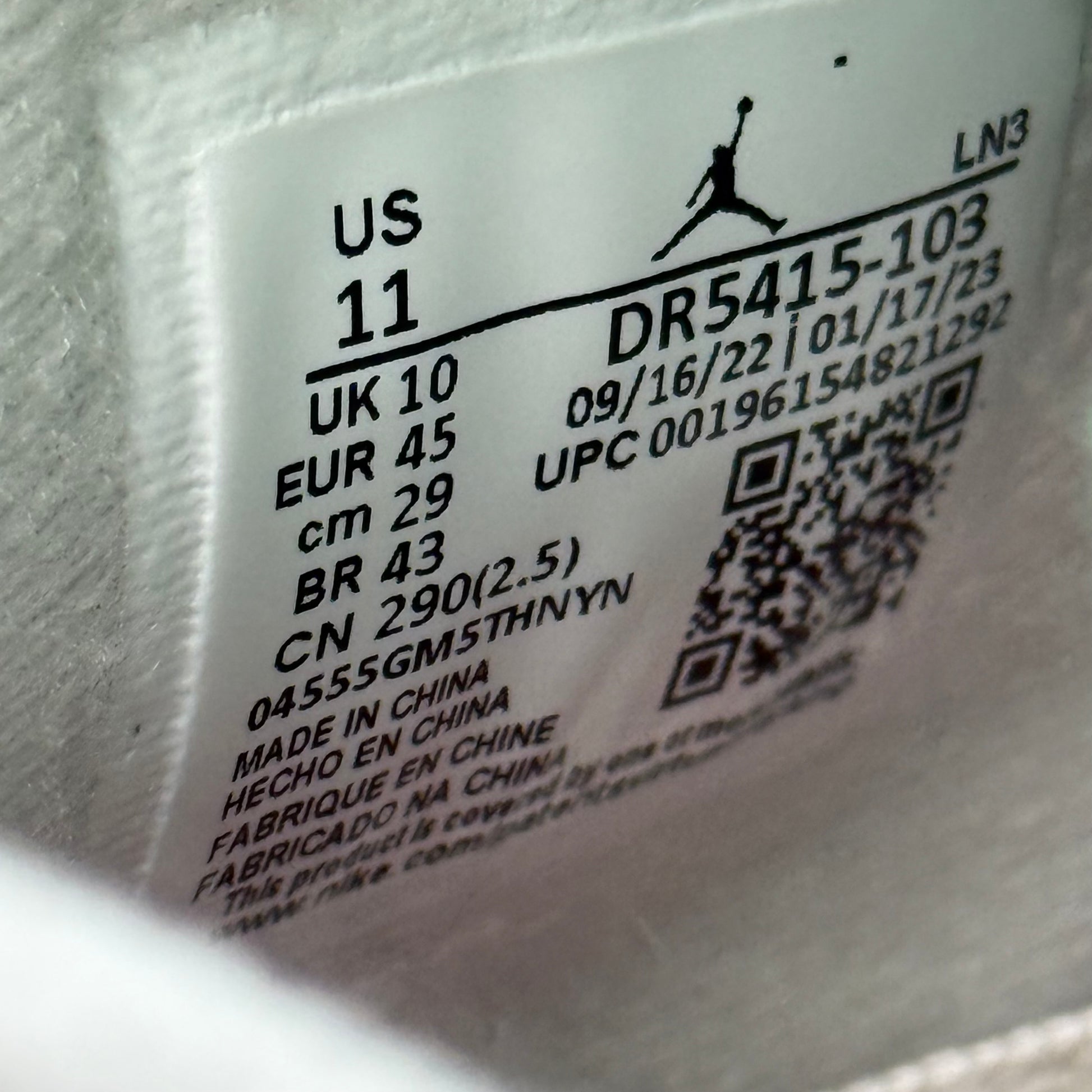 Jordan 4 Retro SB Pine Green