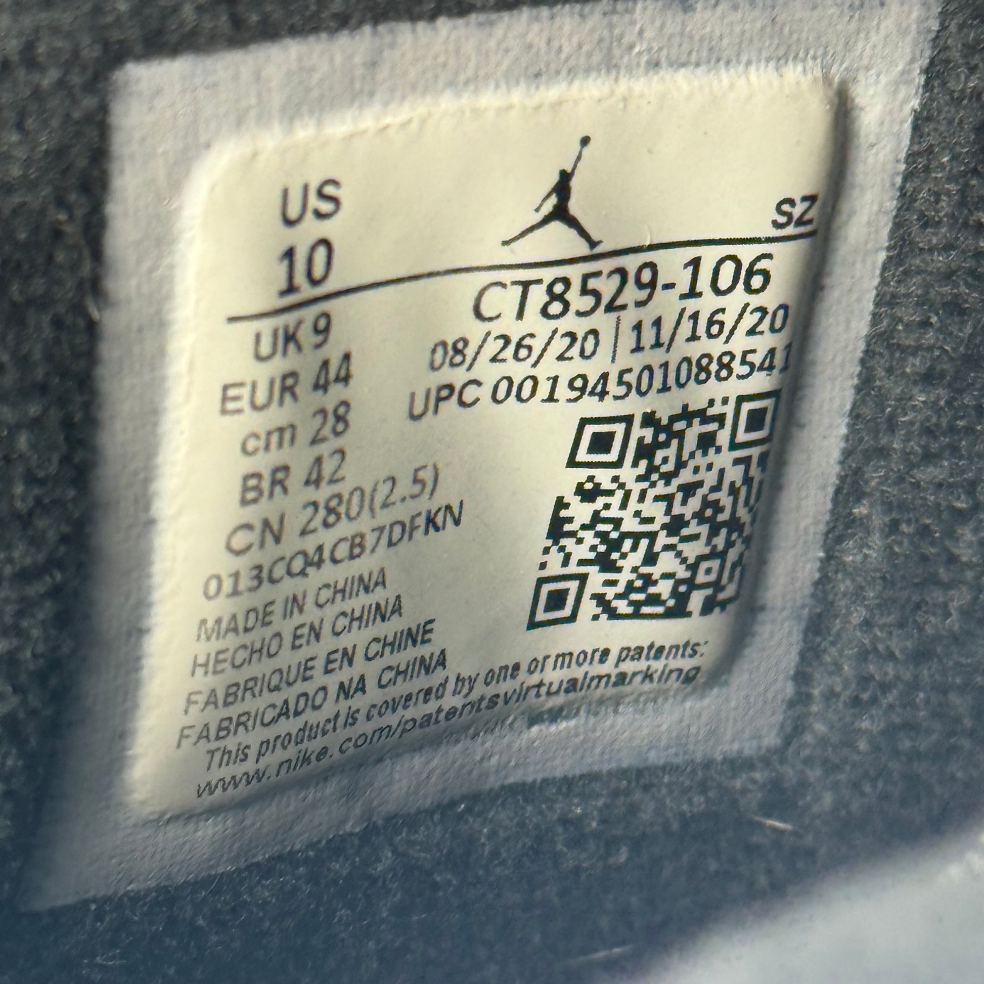 Jordan 6 Retro Carmine (2021) *pre-owned* SIZE 10