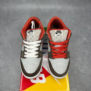 Nike SB Dunk Low Crushed D.C. *pre-owned* SIZE 8