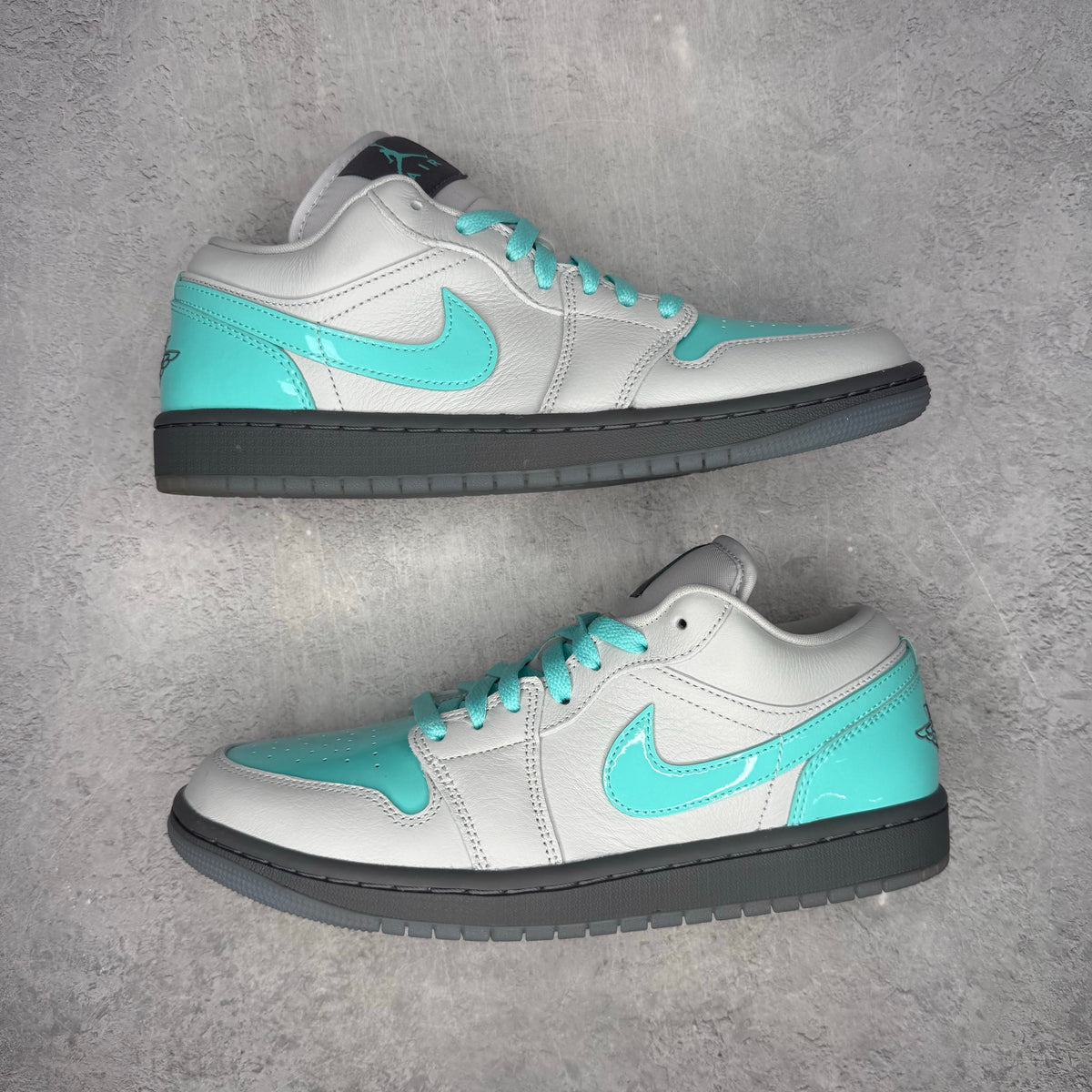 Jordan 1 Low SE Polaroid (Women's) *pre-owned* SIZE 10