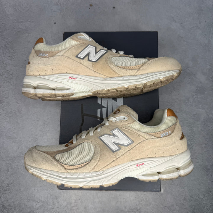 New Balance 2002R Sandstone *pre-owned* SIZE 9.5