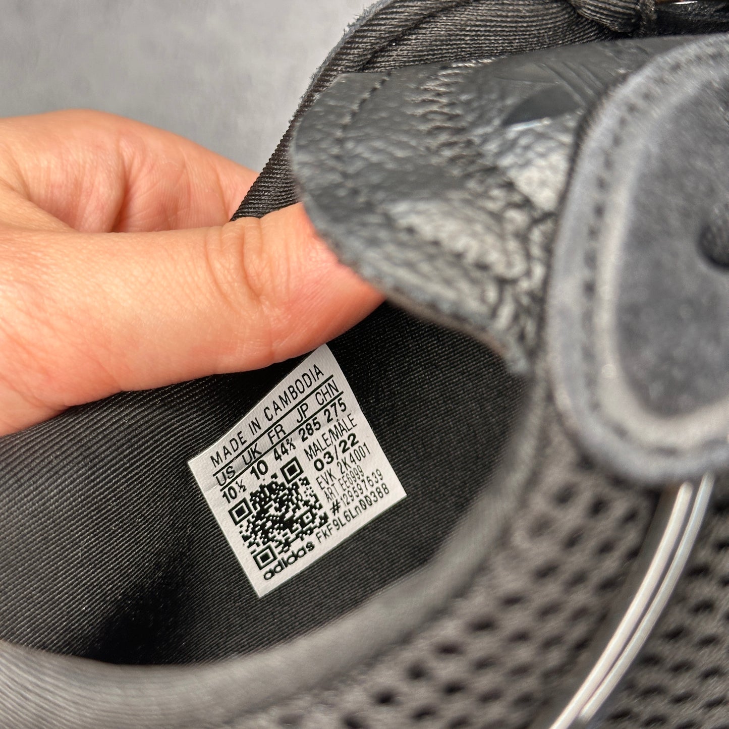 adidas Ozweego Core Black Carbon Mesh