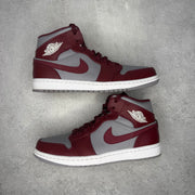 Jordan 1 Mid Cherrywood Red *pre-owned* SIZE 8