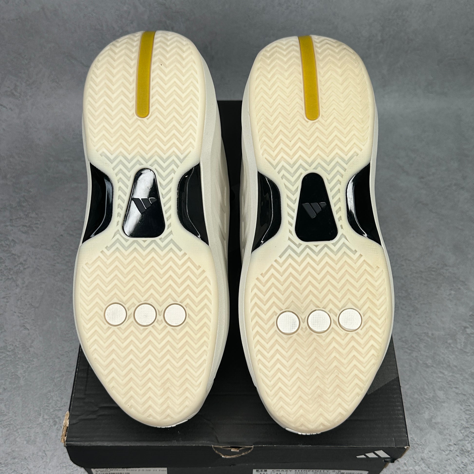 adidas Crazy IIInfinity Chalk VNDS *pre-owned* SIZE 11.5