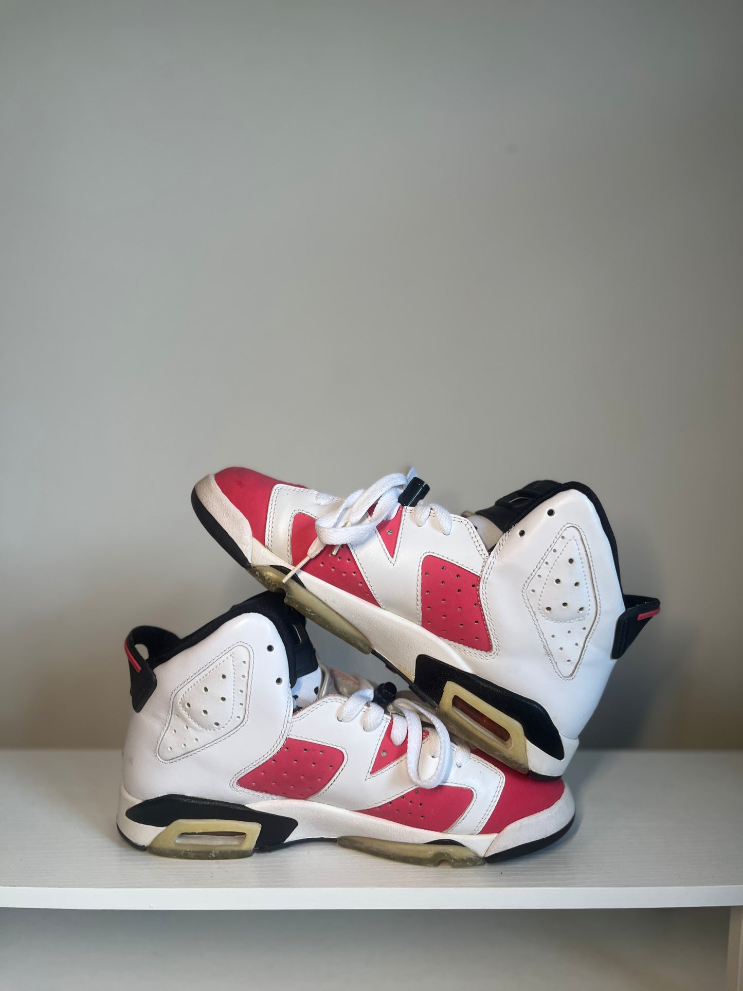 Jordan 6 Coral GS *pre-owned* (no box) (SIZE 7Y)