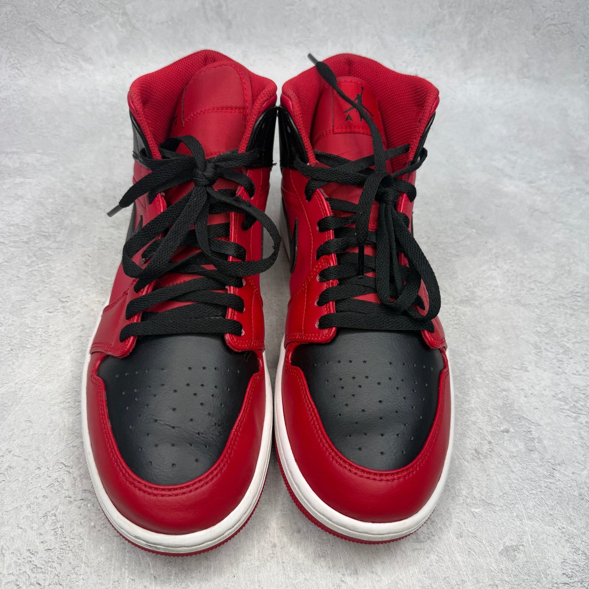 Jordan 1 Mid Reverse Bred (2021) *pre - owned* SIZE 10.5 - Kicks Collective PA - Jordan - 554724-660 - Men's Shoes - 10.5M/12W - Pre - Owned - No Box