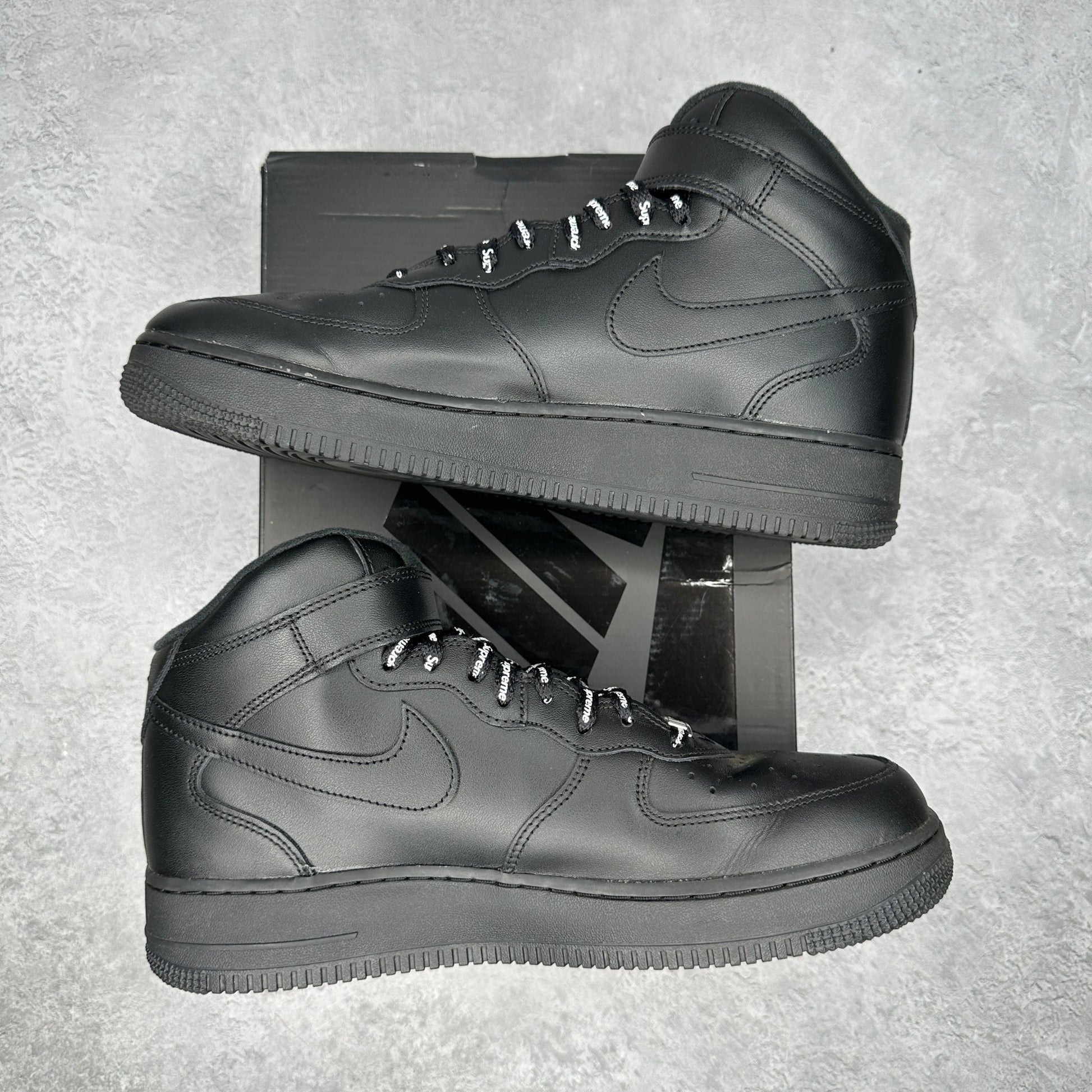 Nike Air Force 1 Mid Supreme Black *pre - owned* SIZE 10.5 - Kicks Collective PA - Nike - FZ8784-001 - Men's Shoes - 10.5M/12W - Pre - Owned