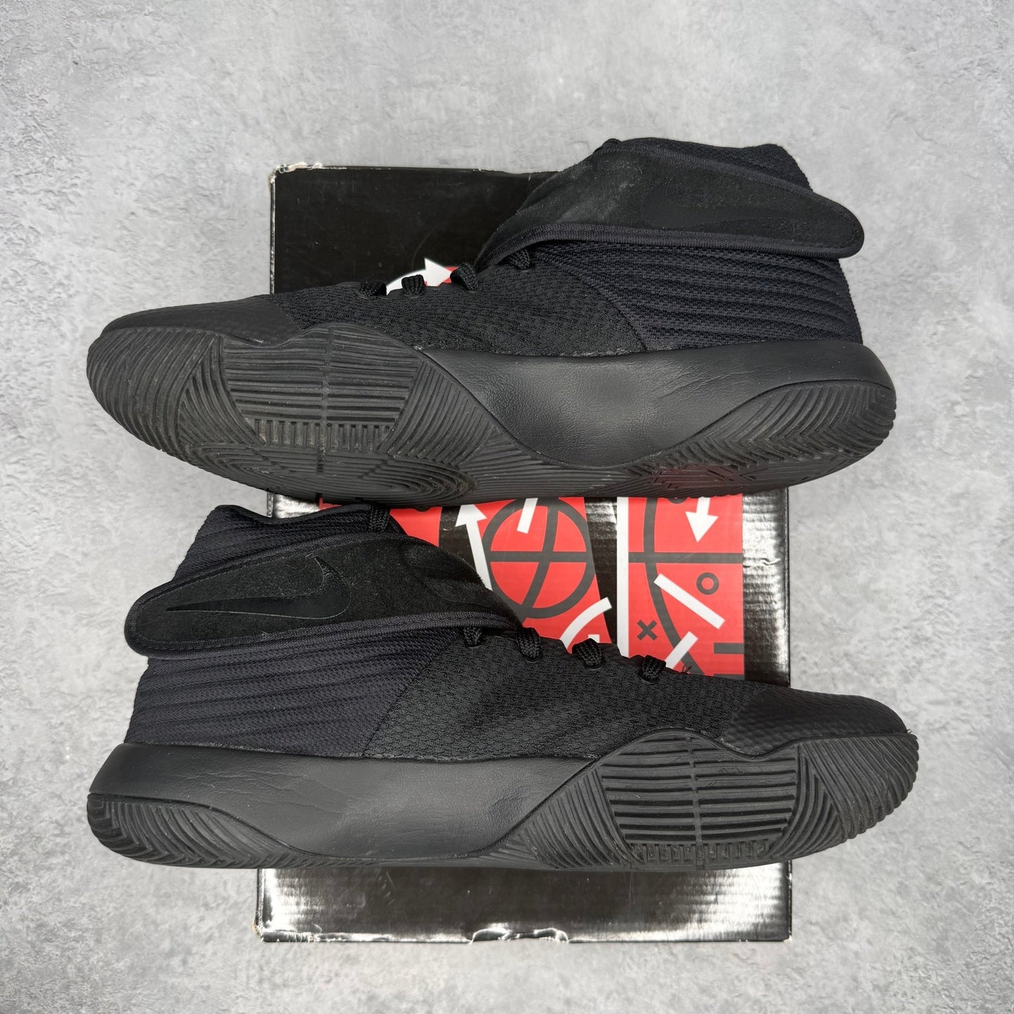 Nike Kyrie 2 Triple Black *pre - owned* SIZE 10.5 - Kicks Collective PA - Nike - 819583-008/820537-008 - Men's Shoes - 10.5M/12W - Pre - Owned