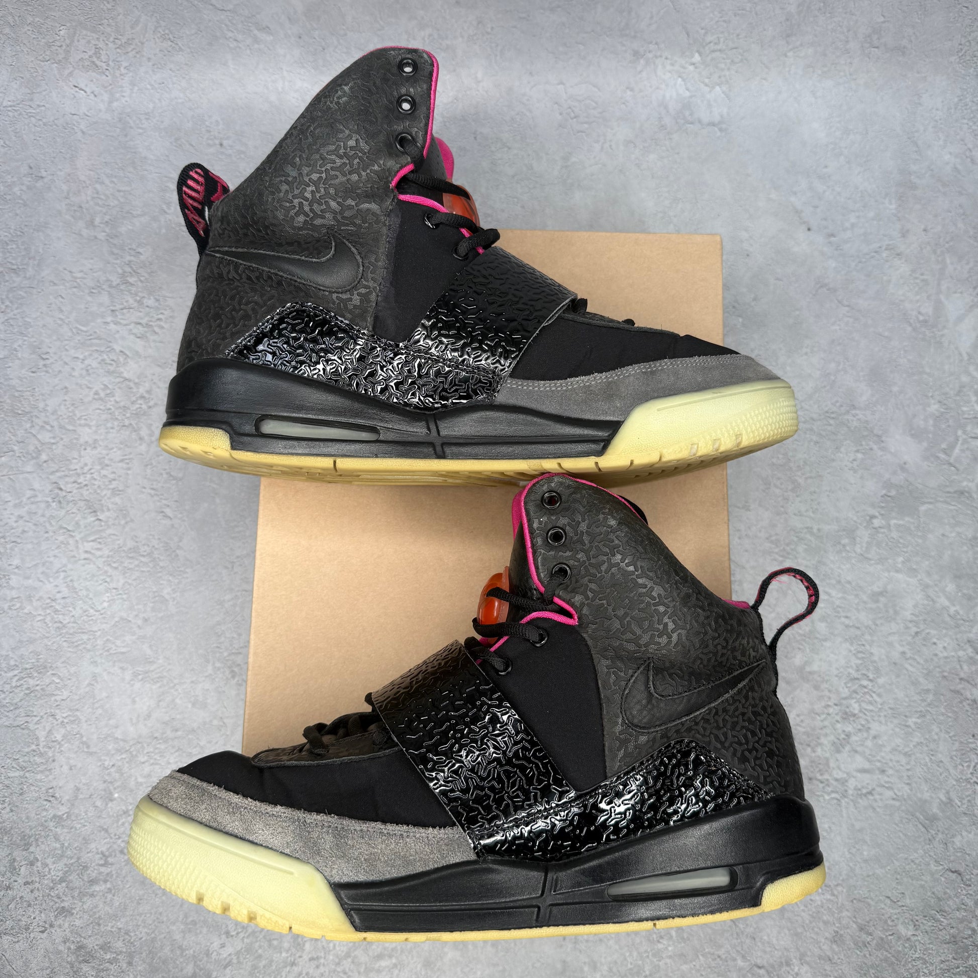 Nike Air Yeezy 1 Blink *pre-owned* SIZE 12