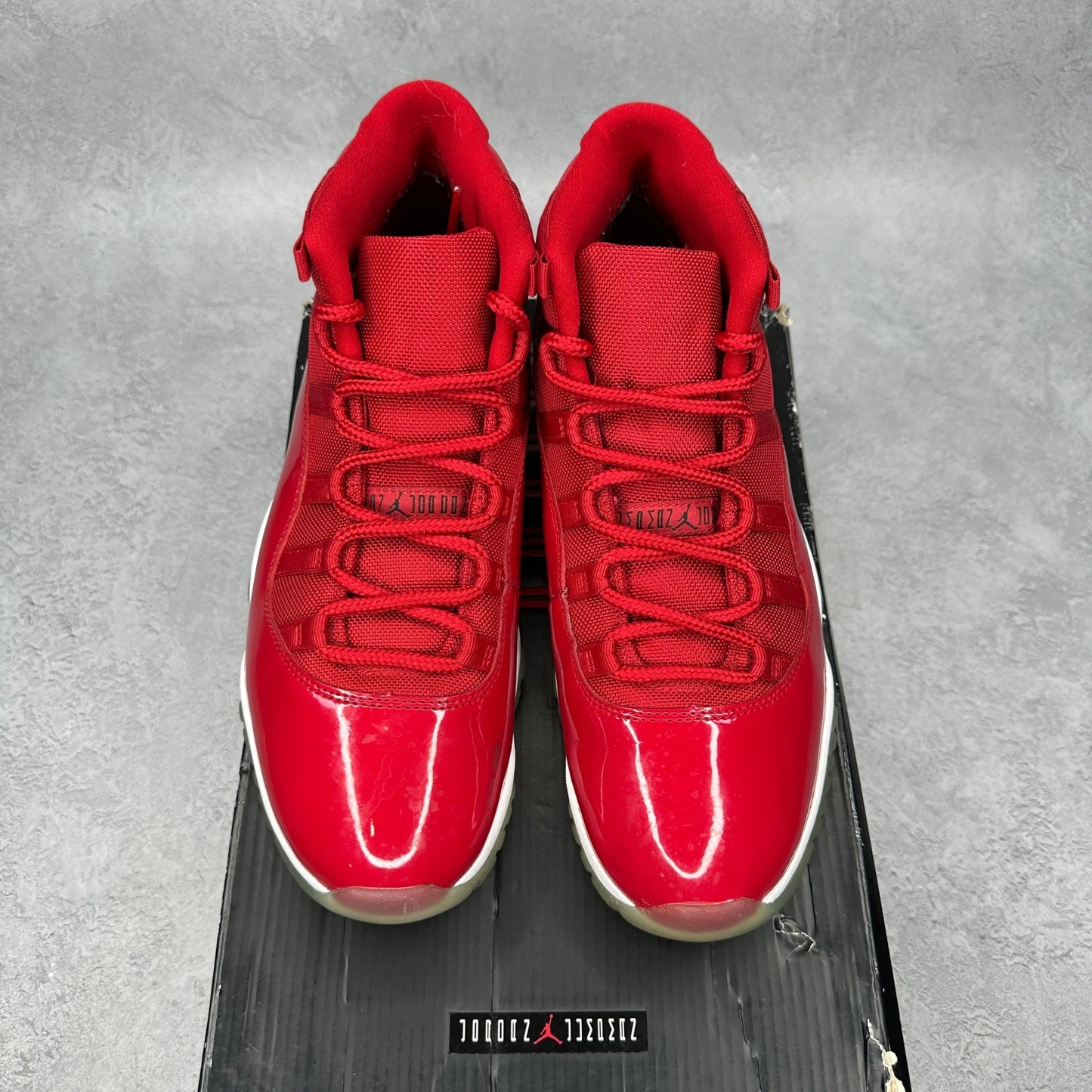 Jordan 11 Retro Win Like 96 *pre - owned* SIZE 11 - Kicks Collective PA - Jordan - 378037-623 - Men's Shoes - 11M/12.5W - Pre - Owned