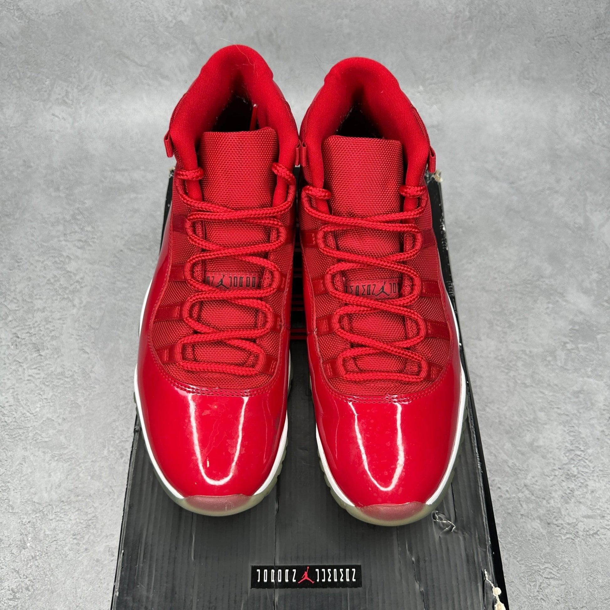 Jordan 11 Retro Win Like 96 *pre - owned* SIZE 11 - Kicks Collective PA - Jordan - 378037-623 - Men's Shoes - 11M/12.5W - Pre - Owned