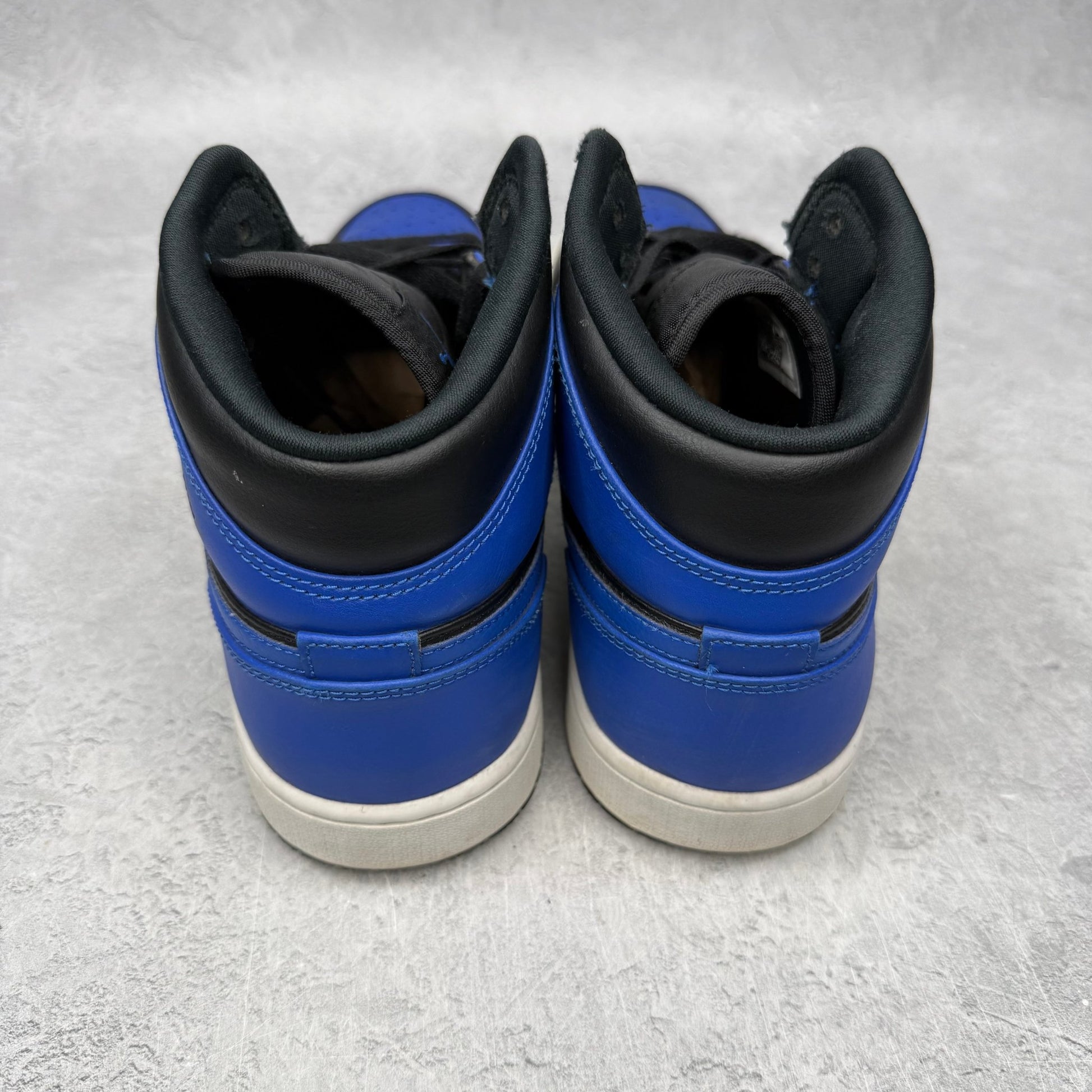 Jordan 1 Mid Hyper Royal Tumbled Leather *pre - owned* SIZE 10.5 - Kicks Collective PA - Jordan - 554724-077 - Men's Shoes - 10.5M/12W - Pre - Owned - No Box