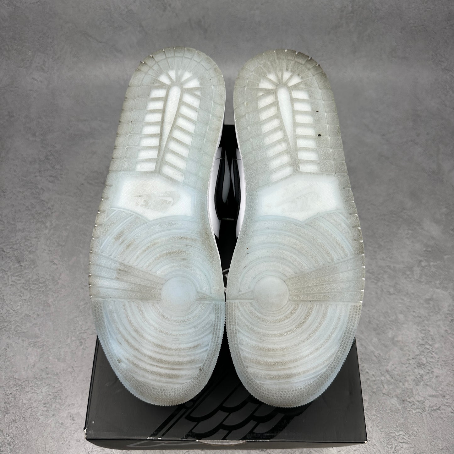 Jordan 1 Low SE Concord *pre-owned* SIZE 11