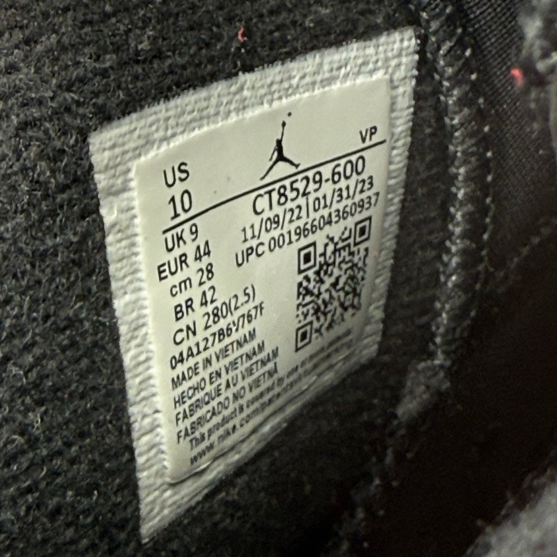 Jordan 6 Retro Toro Bravo *pre - owned* SIZE 10 - Kicks Collective PA - Jordan - CT8529-600 - Men's Shoes - 10M/11.5W - Pre - Owned