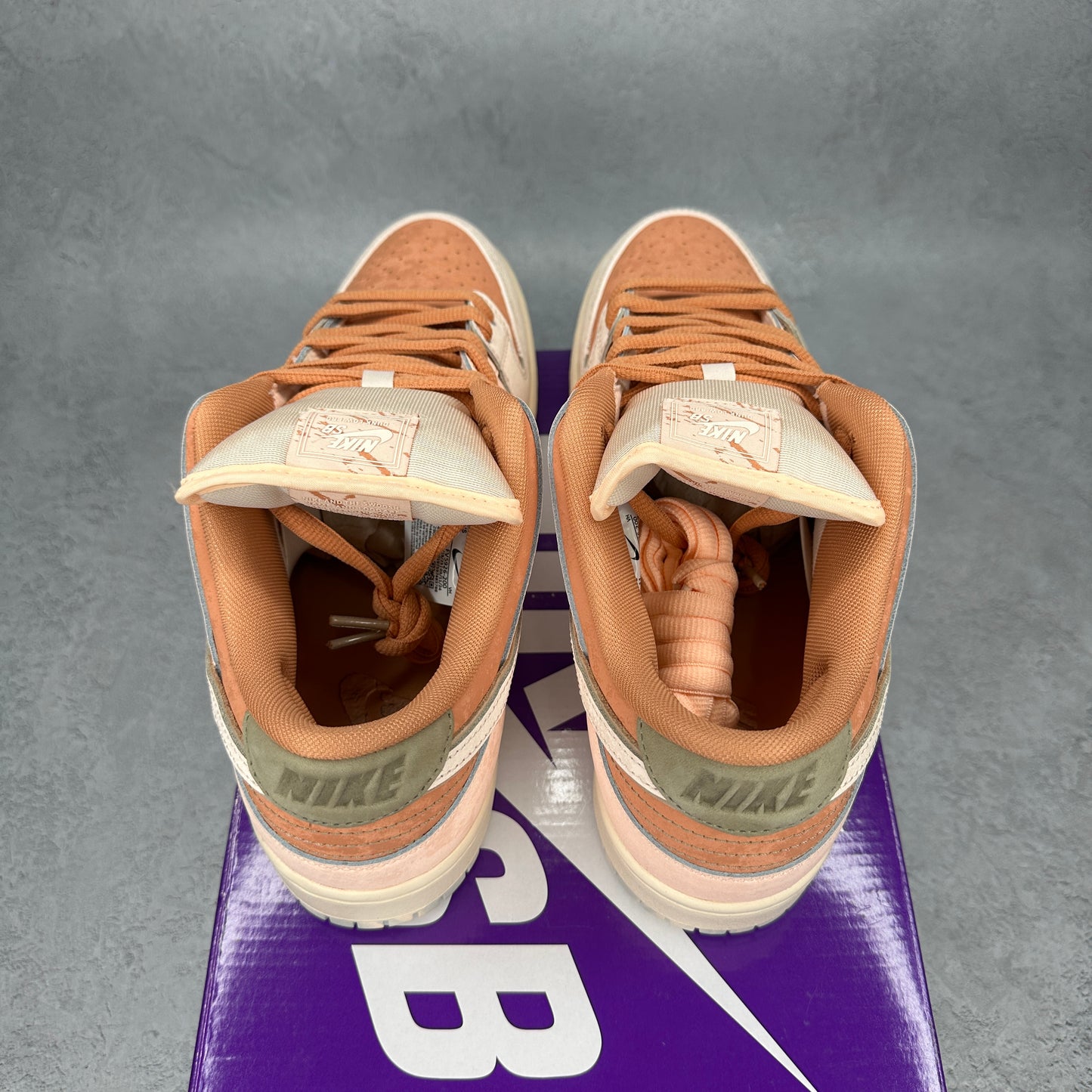Nike SB Dunk Low Trocadéro Gardens
