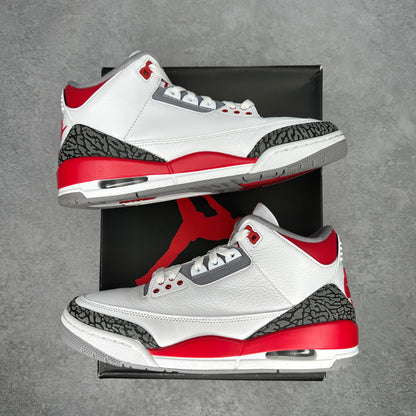Jordan 3 Retro Fire Red (2022) *pre-owned* SIZE 9