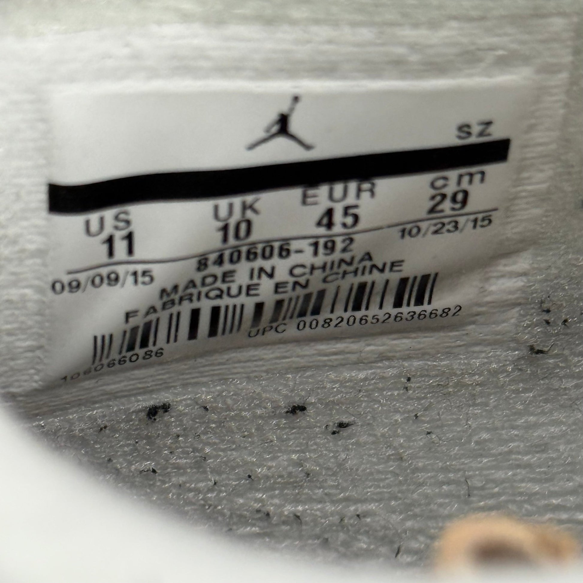 Jordan 4 Retro White Cement (2016) *pre - owned* SIZE 11 - Kicks Collective PA - Jordan - 840606-192 - Men's Shoes - 11M/12.5W - Pre - Owned