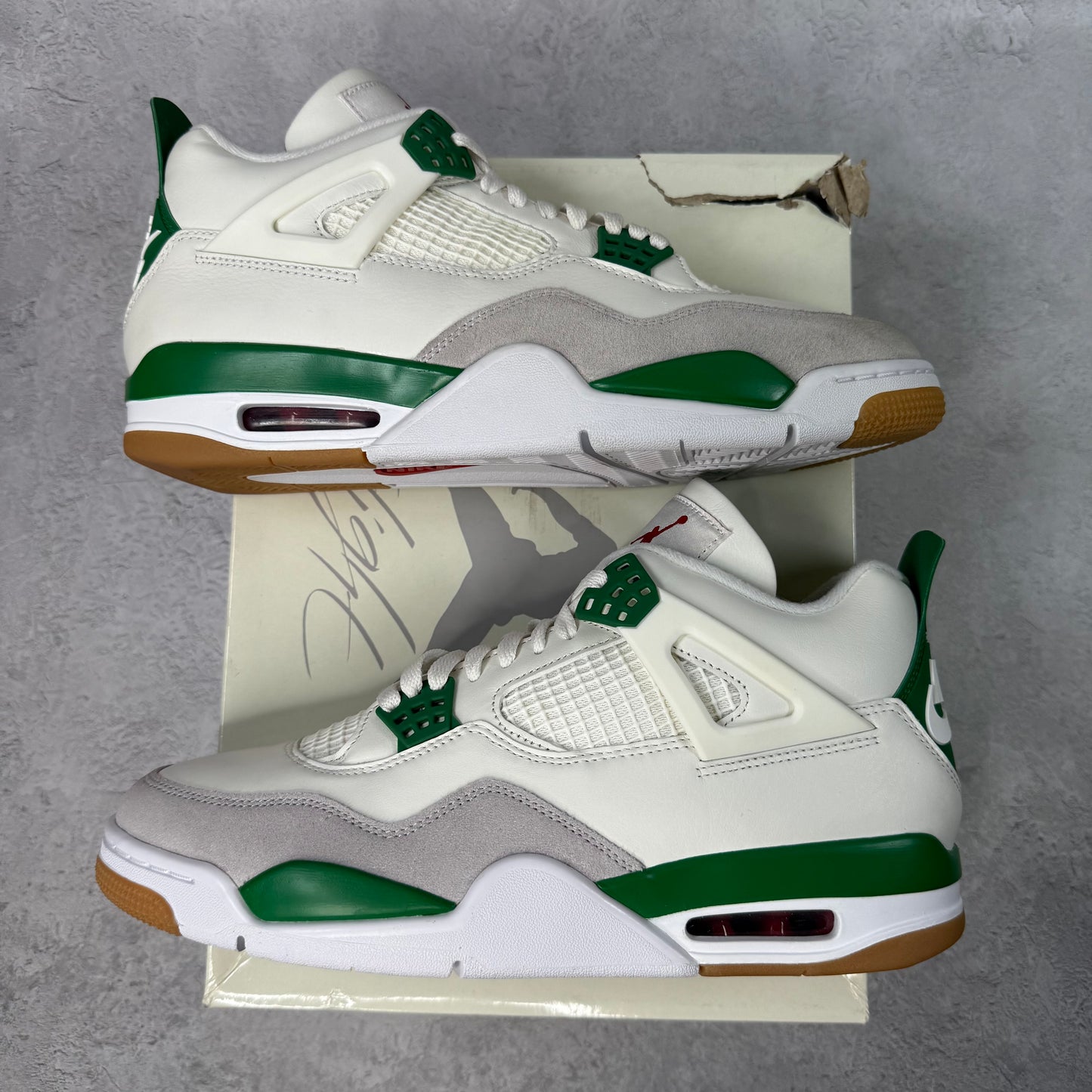 Jordan 4 Retro SB Pine Green