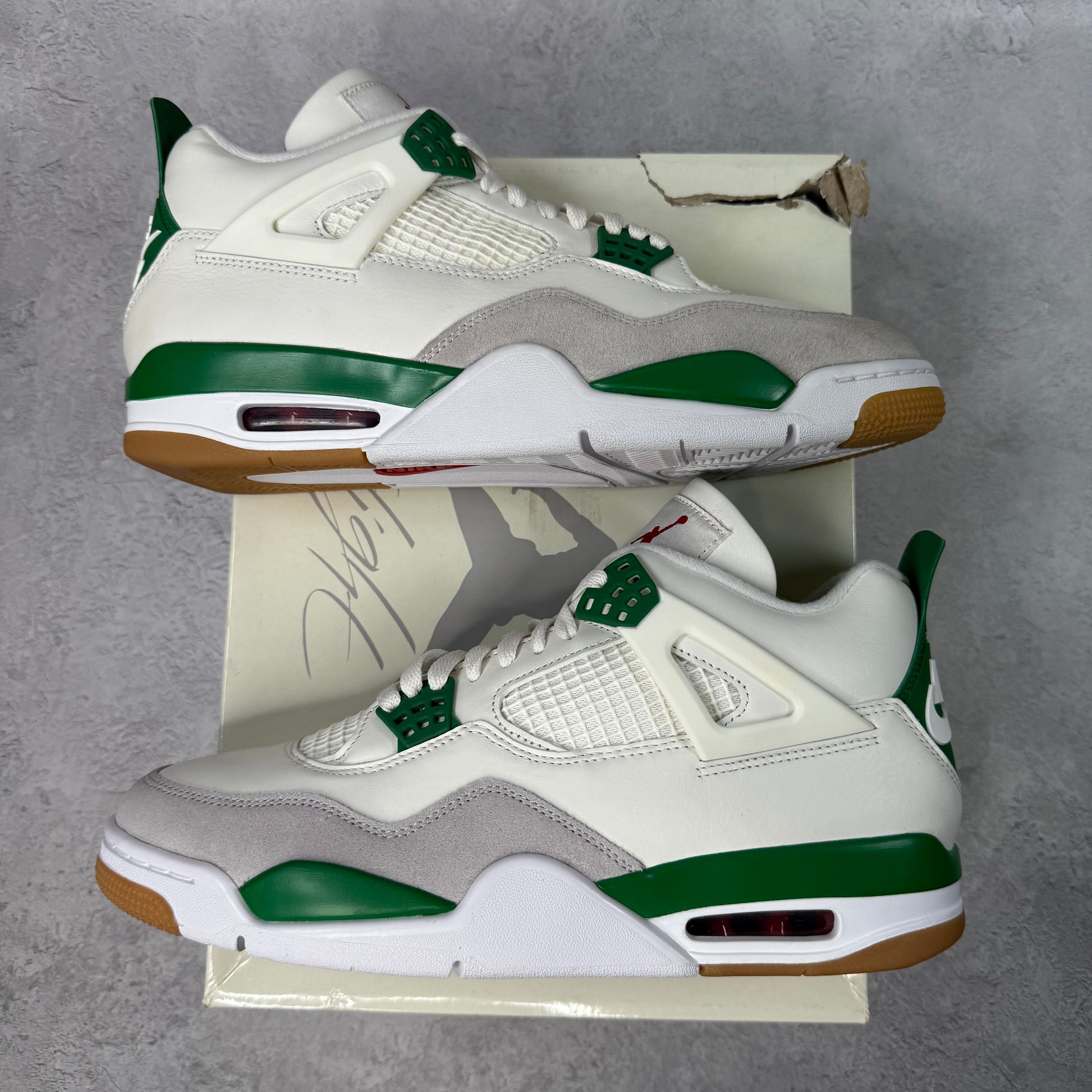 Jordan 4 Retro SB Pine Green