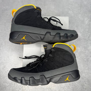 Jordan 9 Retro Dark Charcoal University Gold *pre-owned* SIZE 11.5