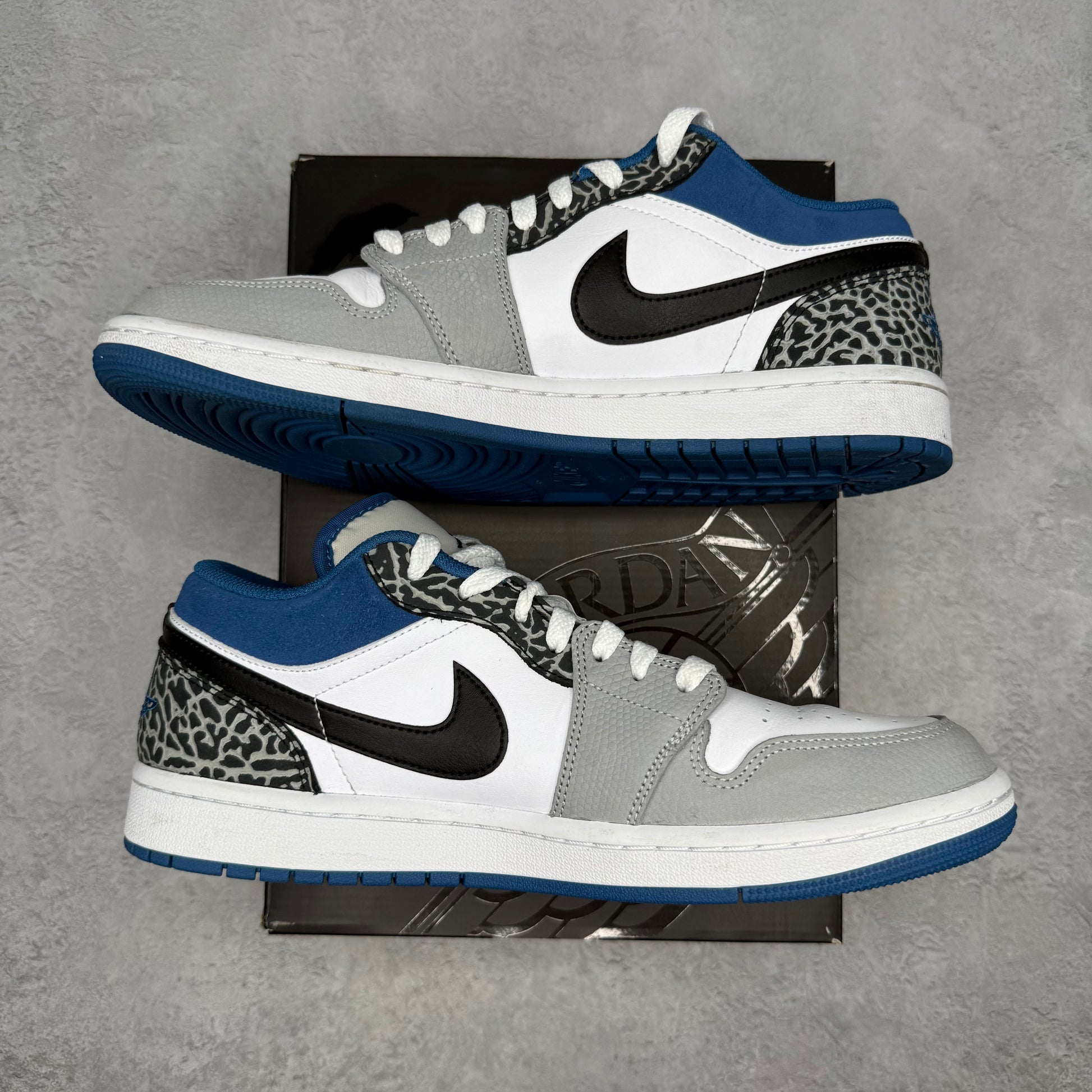 Jordan 1 Low SE True Blue *pre-owned* SIZE 10