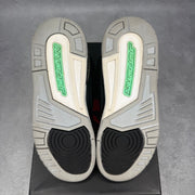 Jordan 3 Retro Green Glow (GS) *pre-owned* SIZE 5Y