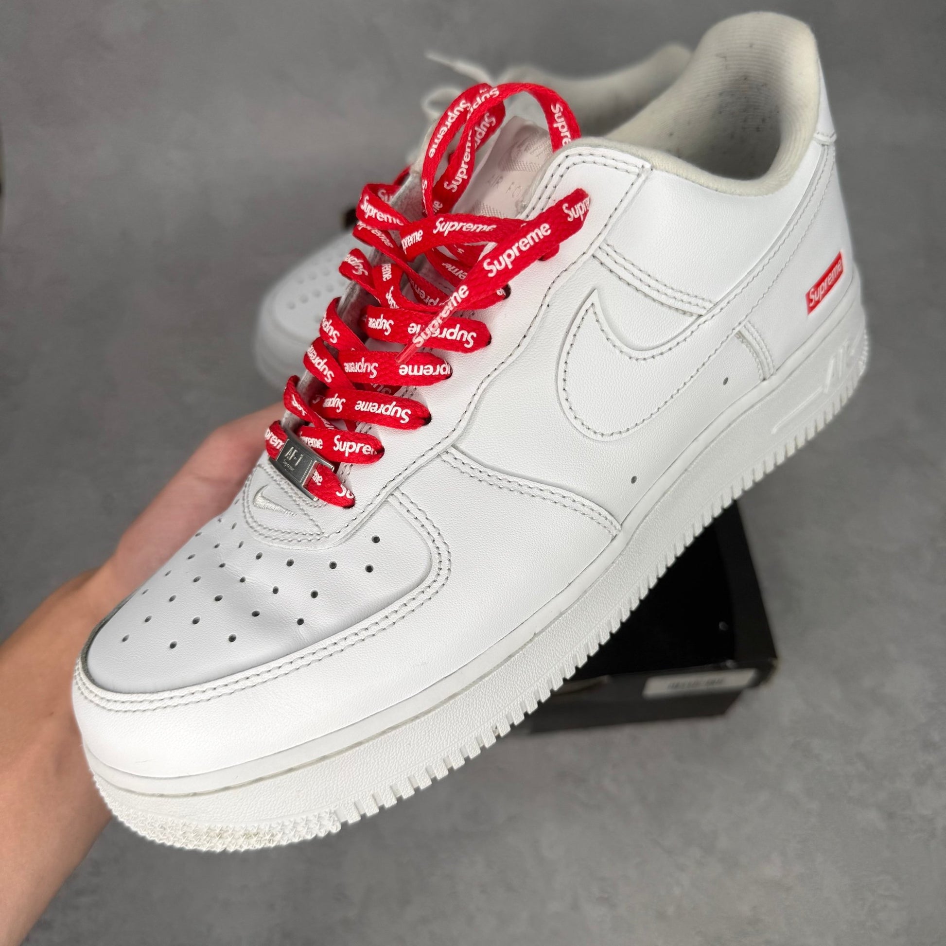 Nike Air Force 1 Low Supreme White *pre - owned* SIZE 8.5 - Kicks Collective PA - Nike - CU9225 - 100 - Men's Shoes - 8.5M/10W - Pre - Owned